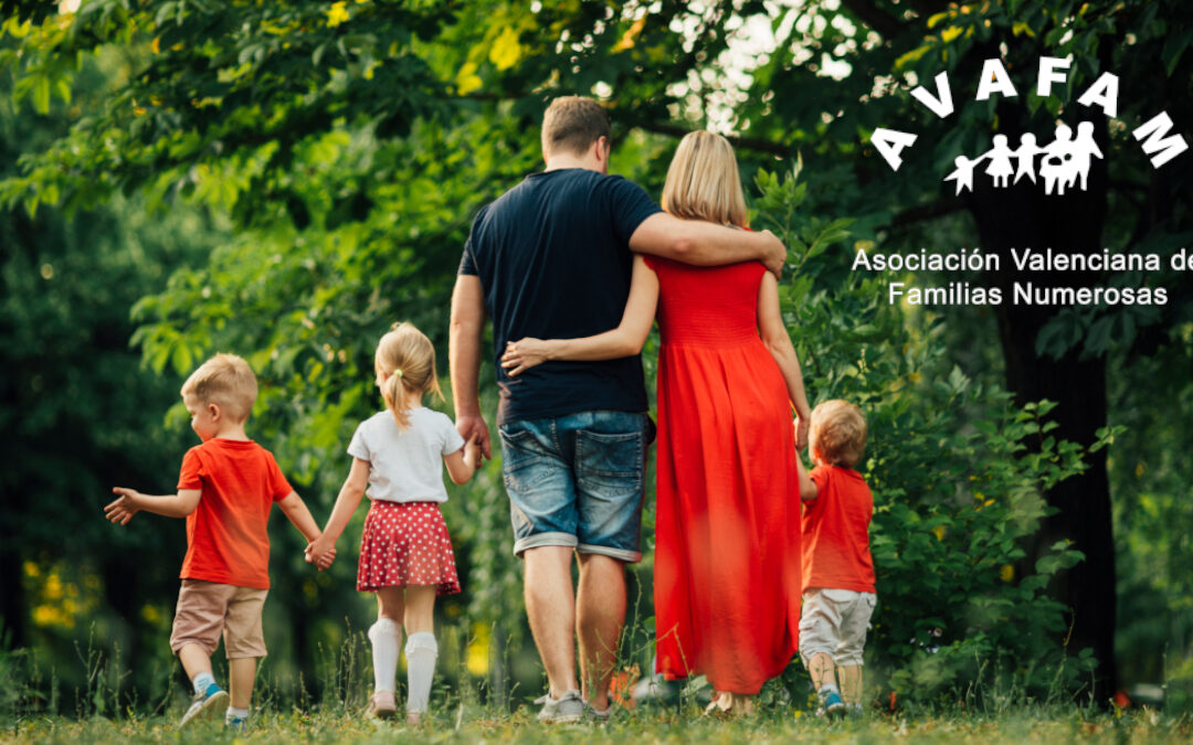 Firma la petición: STOP retrasos en la renovación de títulos de Familia Numerosa #NiUnaFamiliaSinTítulo