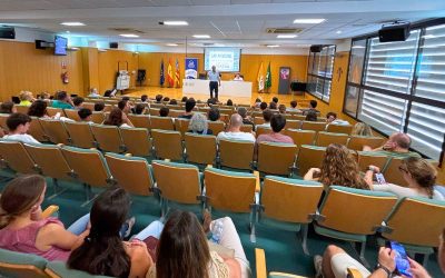 La sesión sobre adicciones reúne a familias para fomentar la prevención y el diálogo